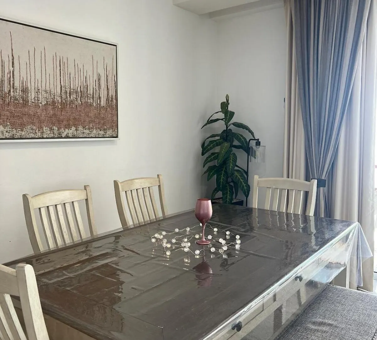 Quiet 3 Bedrooms, 2 Swimming Pools, 5Th Avenue, The Sea Is Nearby! Playa del Carmen