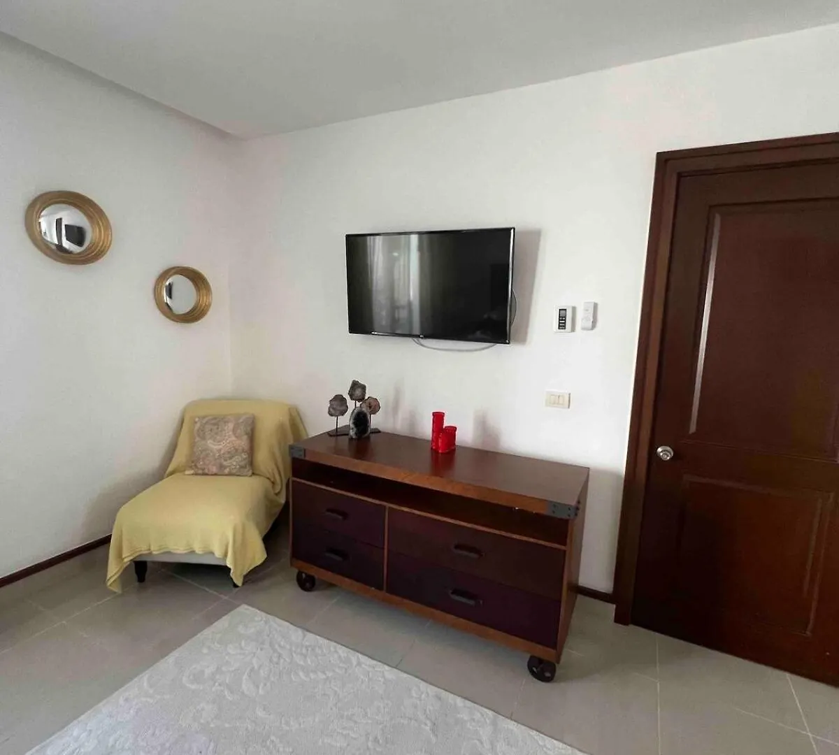 Quiet 3 Bedrooms, 2 Swimming Pools, 5Th Avenue, The Sea Is Nearby! Playa del Carmen